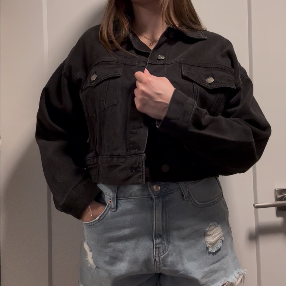 Forever 21 Black Cropped Jean Jacket